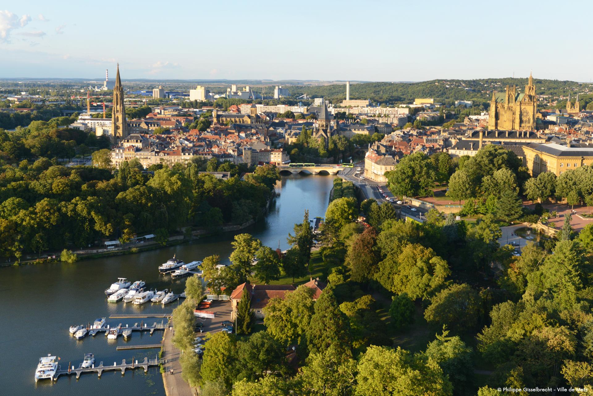 Banner plan d'eau vue aérienne